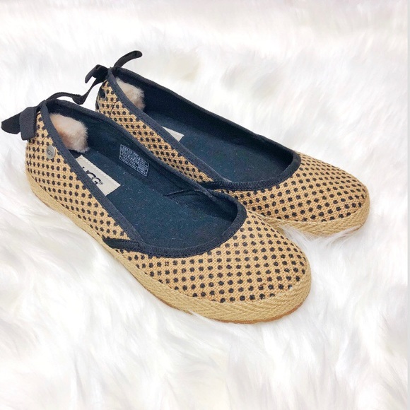 UGG Indah Burlap Genuine Sheepskin Flat Slip On - Picture 1 of 8